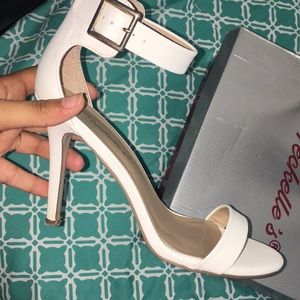 Size7 white heels